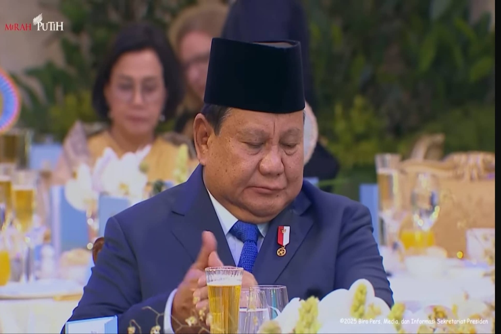  Bukan Wine, Prabowo Teguk Sari Apel Saat Menjamu Macron
