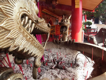 Tahun Baru Imlek 2575 Kongzili: Gong Xi Fa Cai, Ini Daftar Lengkap Klenteng di Tahun Naga Kayu