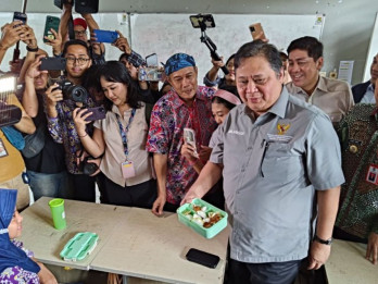 Anggaran Makan Siang Gratis Bukan dari Dana BOS Reguler, Tapi...