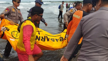 Tim SAR Temukan Korban Terseret Arus di Pantai Barat Pangandaran