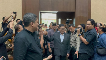 Staf Hasto Akui Dapat Titipan Tas dan Koper dari Harun Masiku