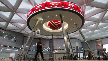 Indeks Bisnis-27 Ditutup Loyo, Saham BRPT hingga AMRT Jeblok